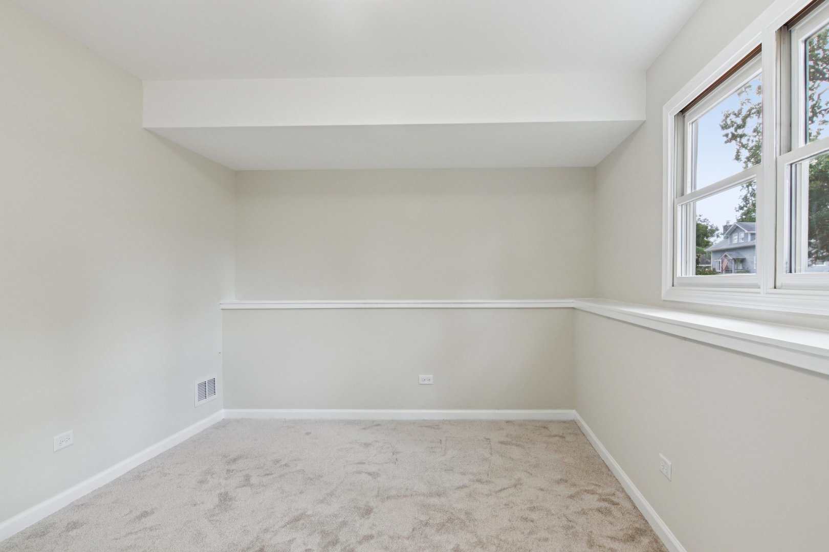 33611 N Idlewild Drive, Grayslake, IL 60030