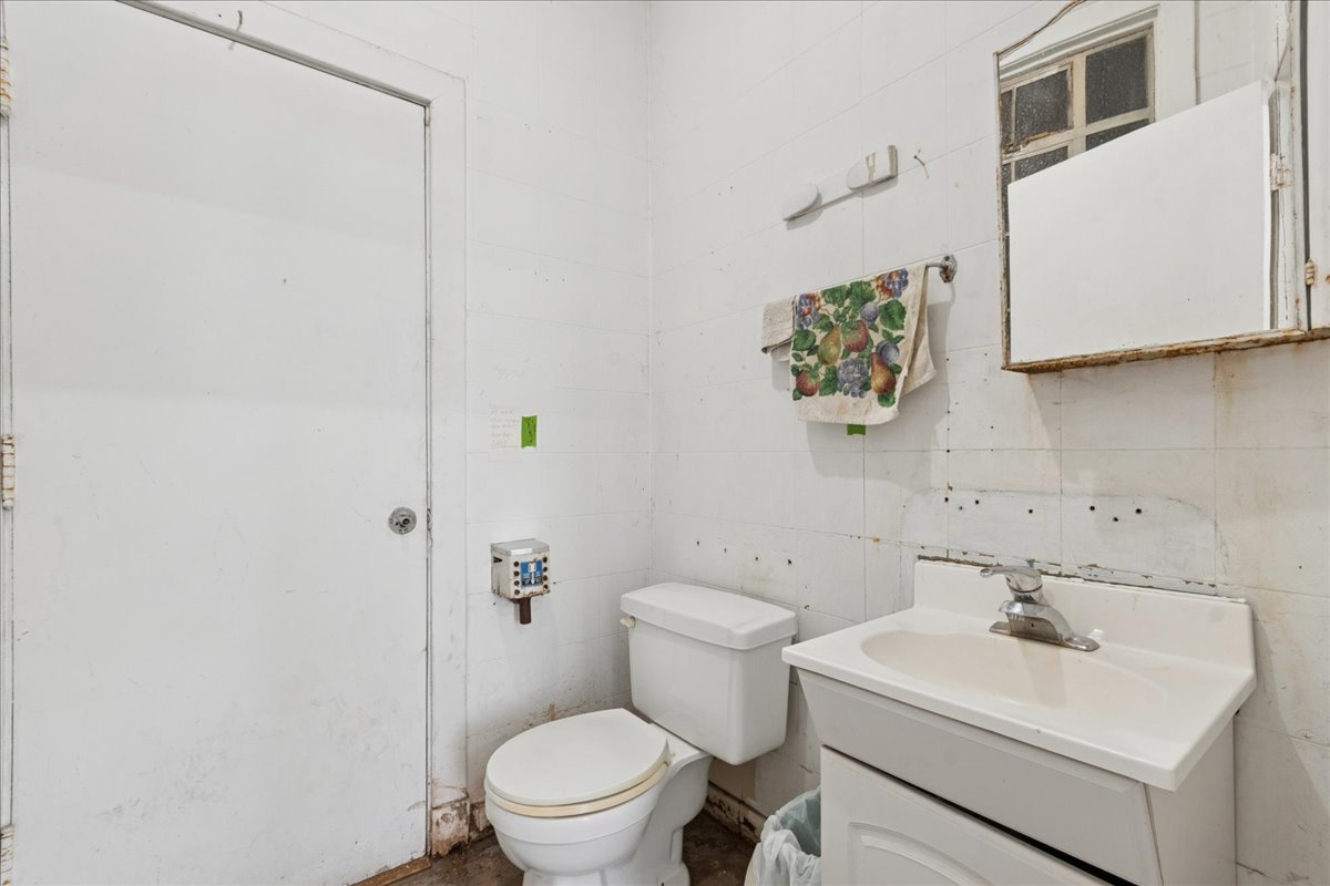 715 W Jefferson Street, Joliet, IL 60435