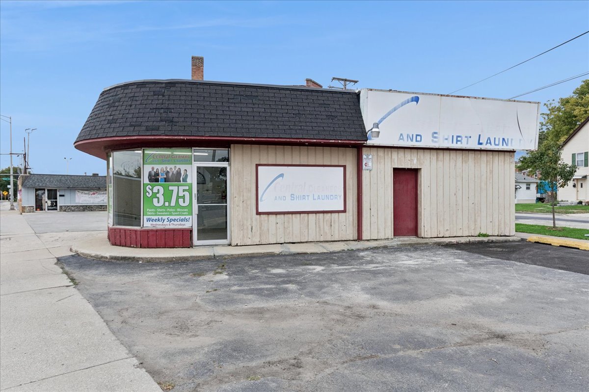 715 W Jefferson Street, Joliet, IL 60435