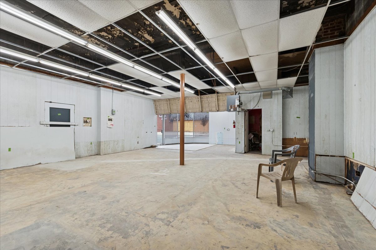 715 W Jefferson Street, Joliet, IL 60435