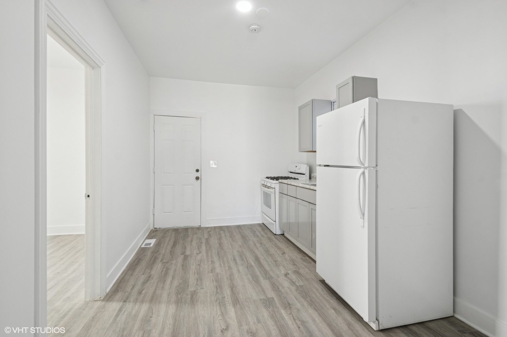 7049 S Damen Avenue, Chicago, IL 60636