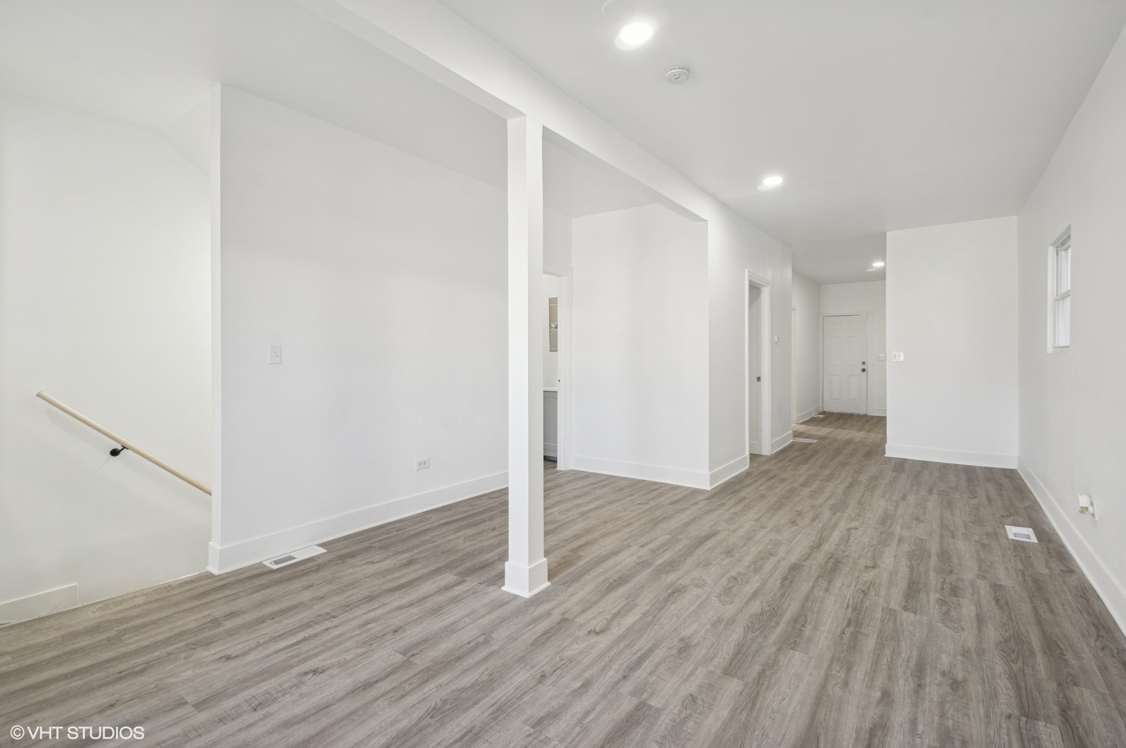 7049 S Damen Avenue, Chicago, IL 60636