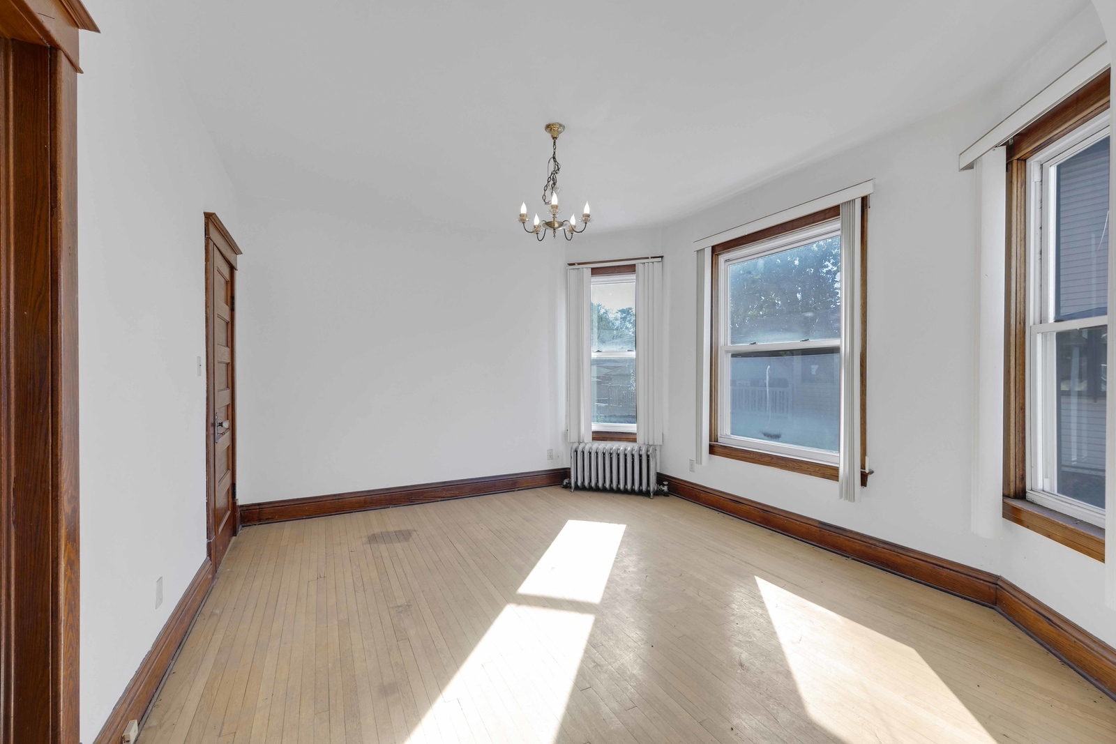 13331 S Commercial Avenue, Chicago, IL 60633