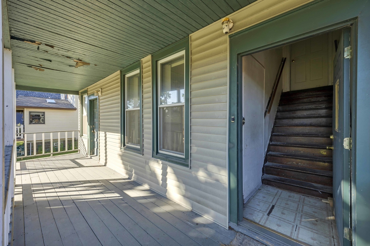 13331 S Commercial Avenue, Chicago, IL 60633