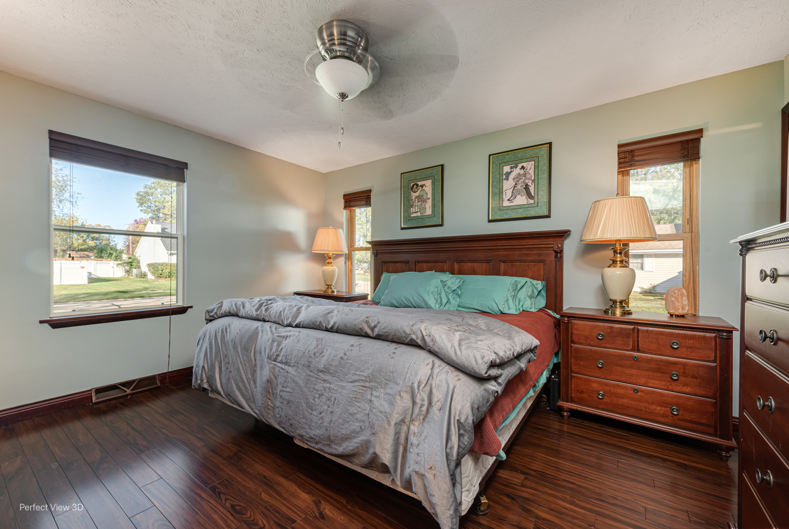 800 Charles Street, Morris, IL 60450