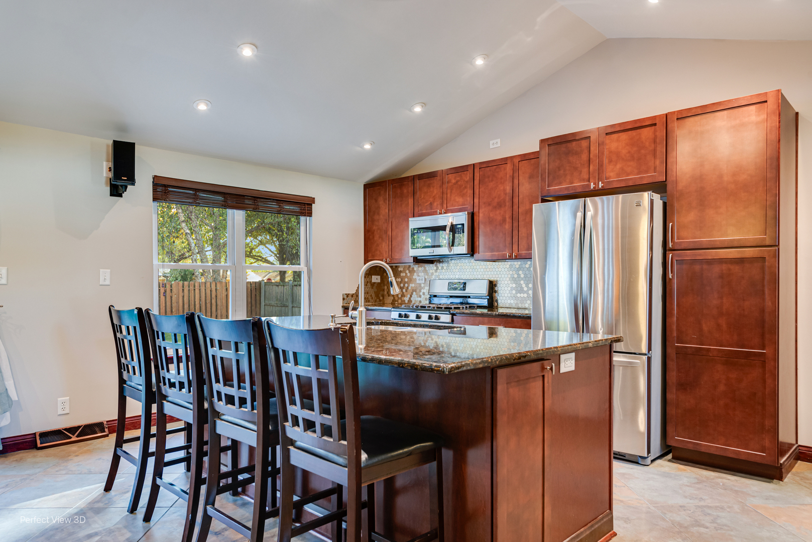 800 Charles Street, Morris, IL 60450