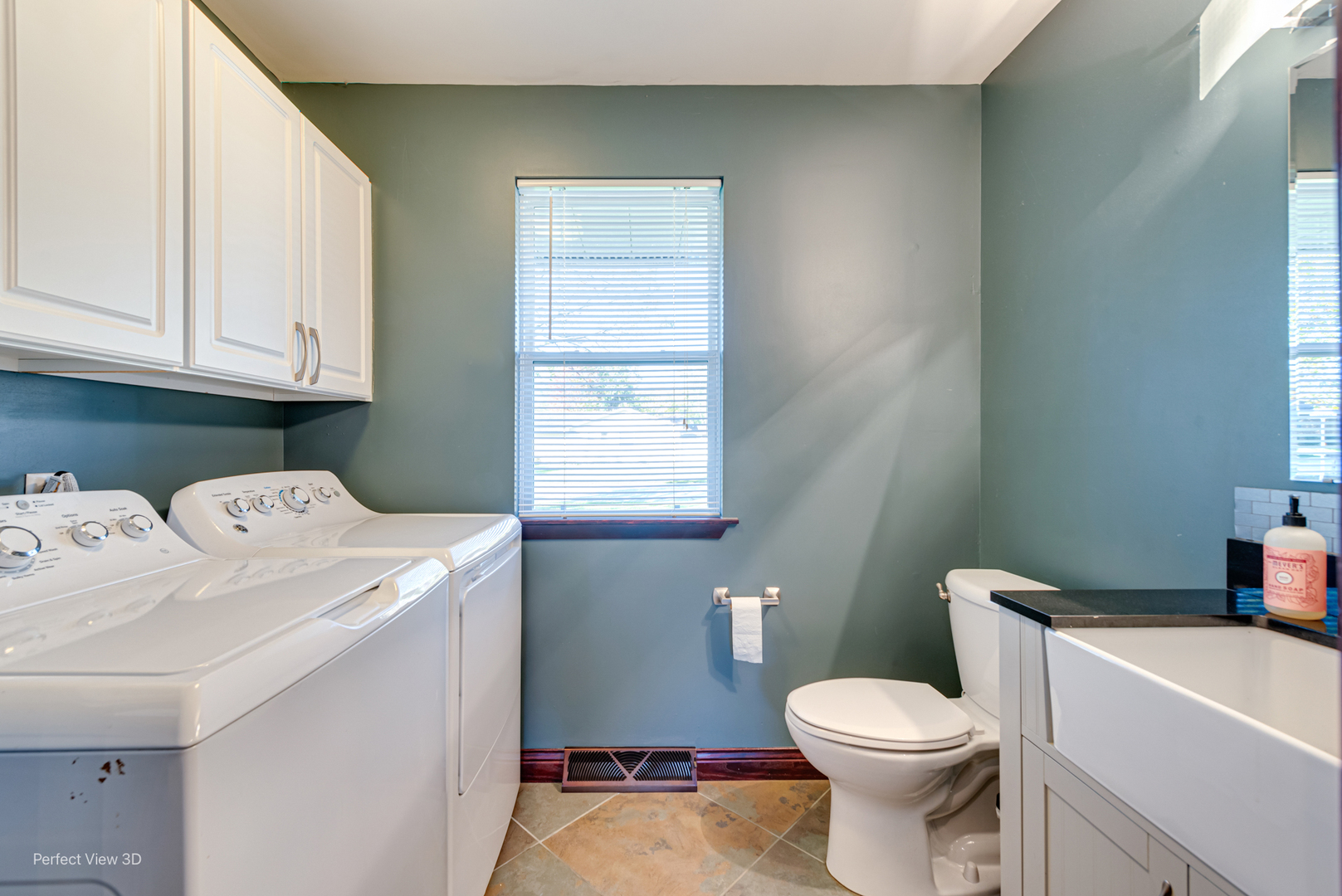 800 Charles Street, Morris, IL 60450