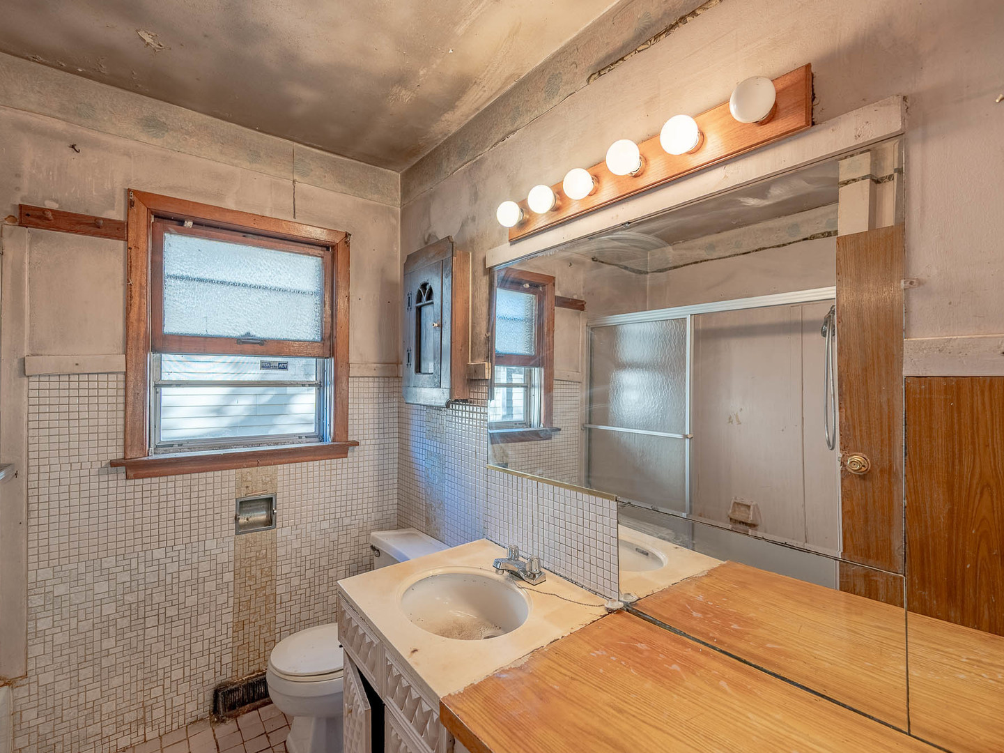 4439 S Lawler Avenue, Chicago, IL 60638