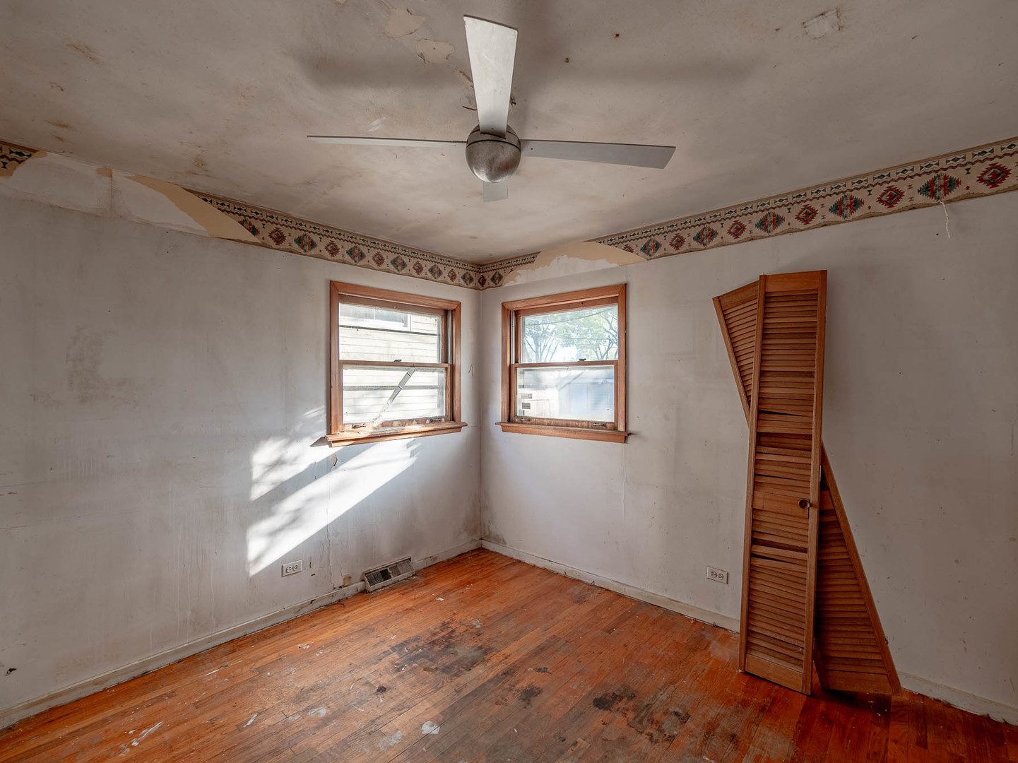 4439 S Lawler Avenue, Chicago, IL 60638