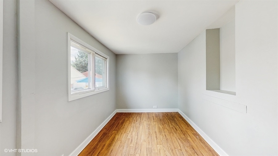 5041 W Fletcher Street, Chicago, IL 60641