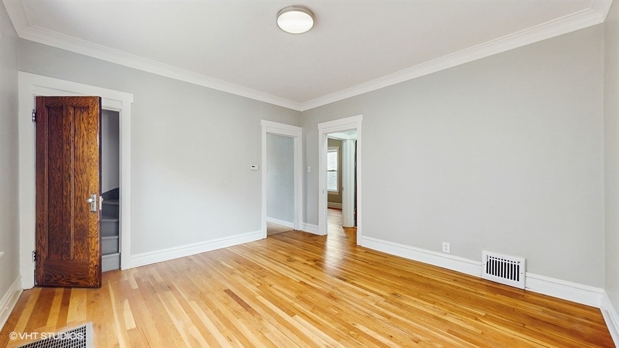 5041 W Fletcher Street, Chicago, IL 60641