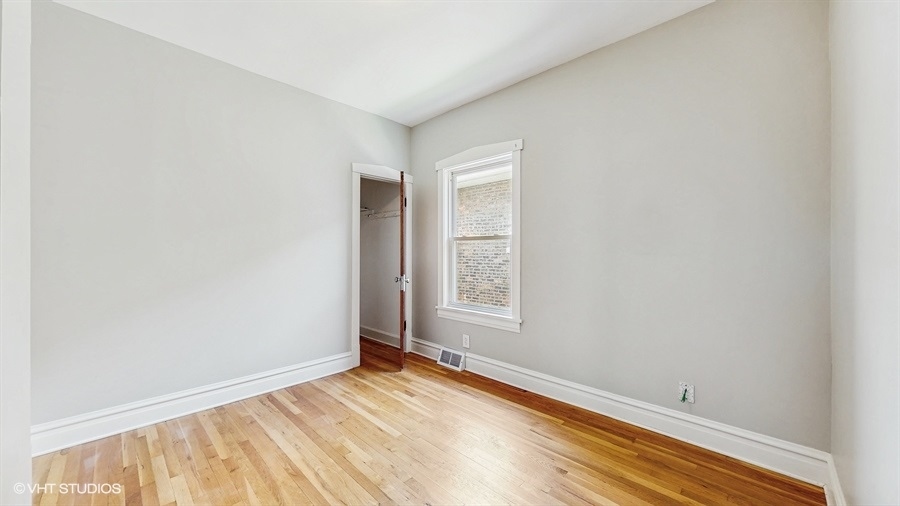 5041 W Fletcher Street, Chicago, IL 60641