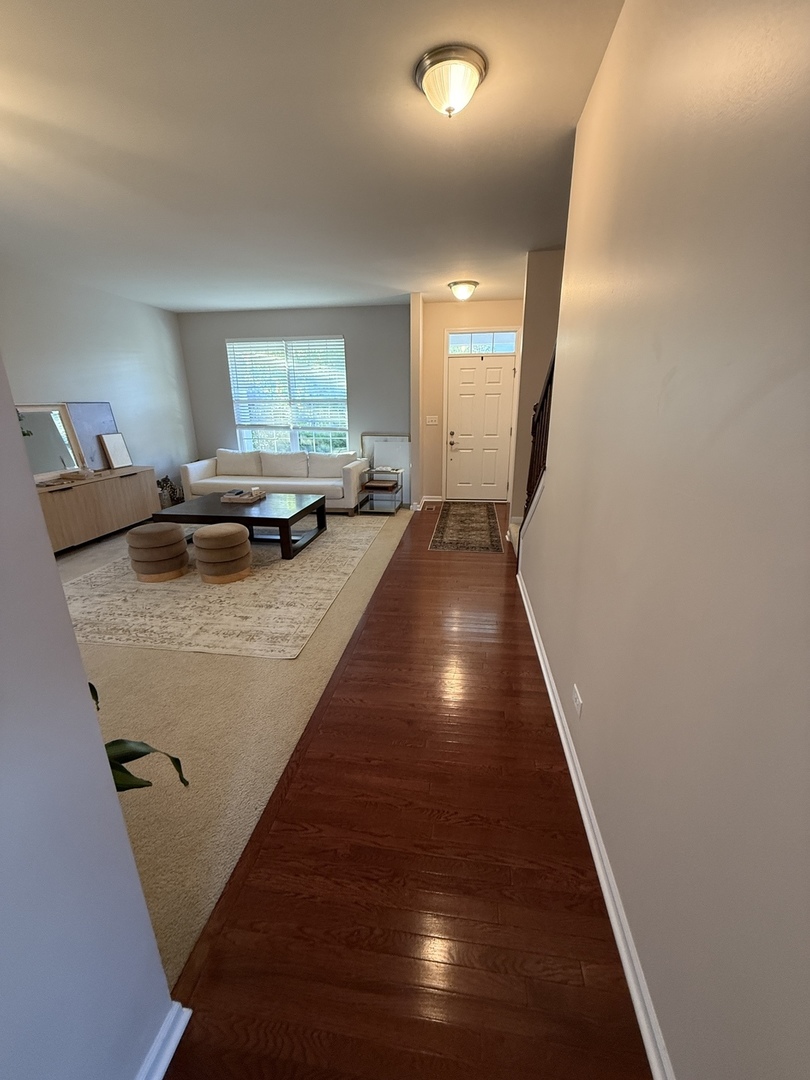 2572 Retreat Circle, Lisle, IL 60532