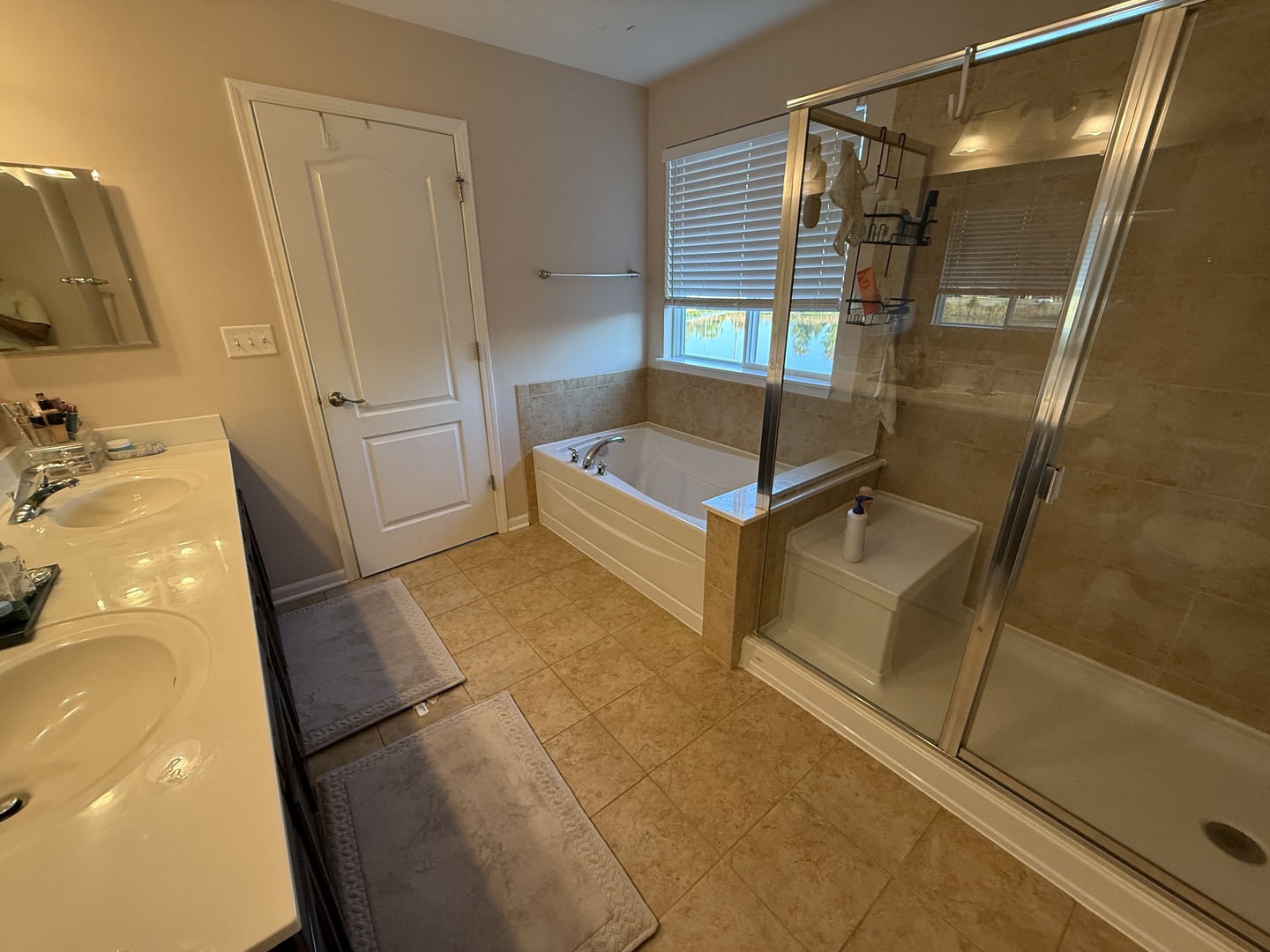 2572 Retreat Circle, Lisle, IL 60532
