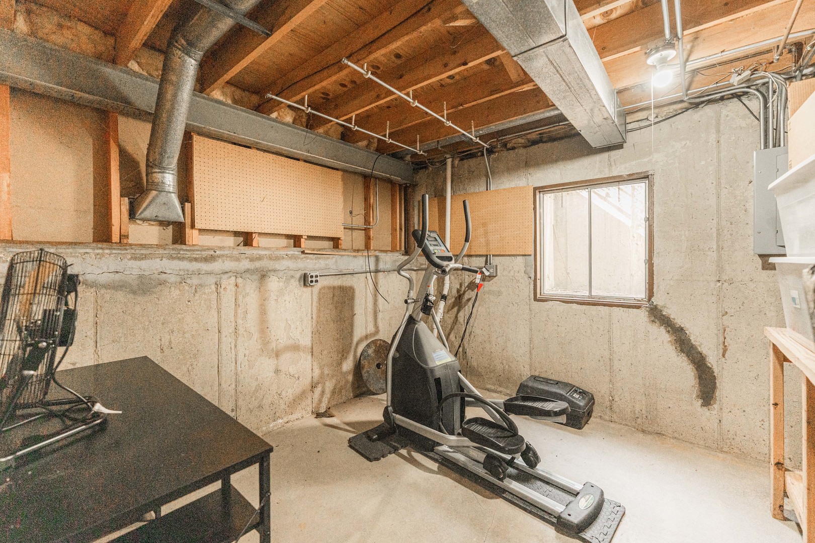 947 Aspen Drive, Lombard, IL 60148