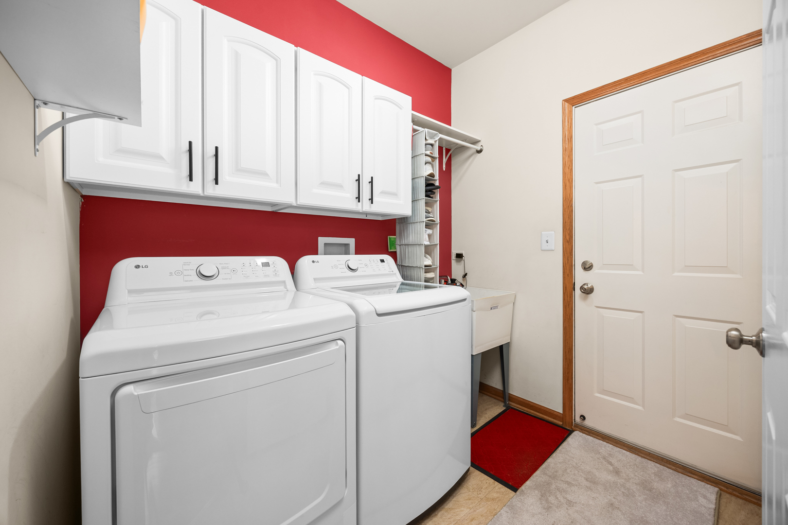 245 Garden Drive, Elgin, IL 60124