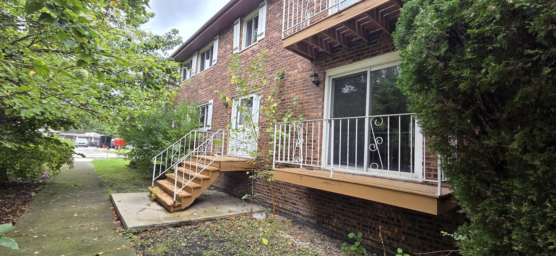 8643 W 73rd Place, Justice, IL 60458