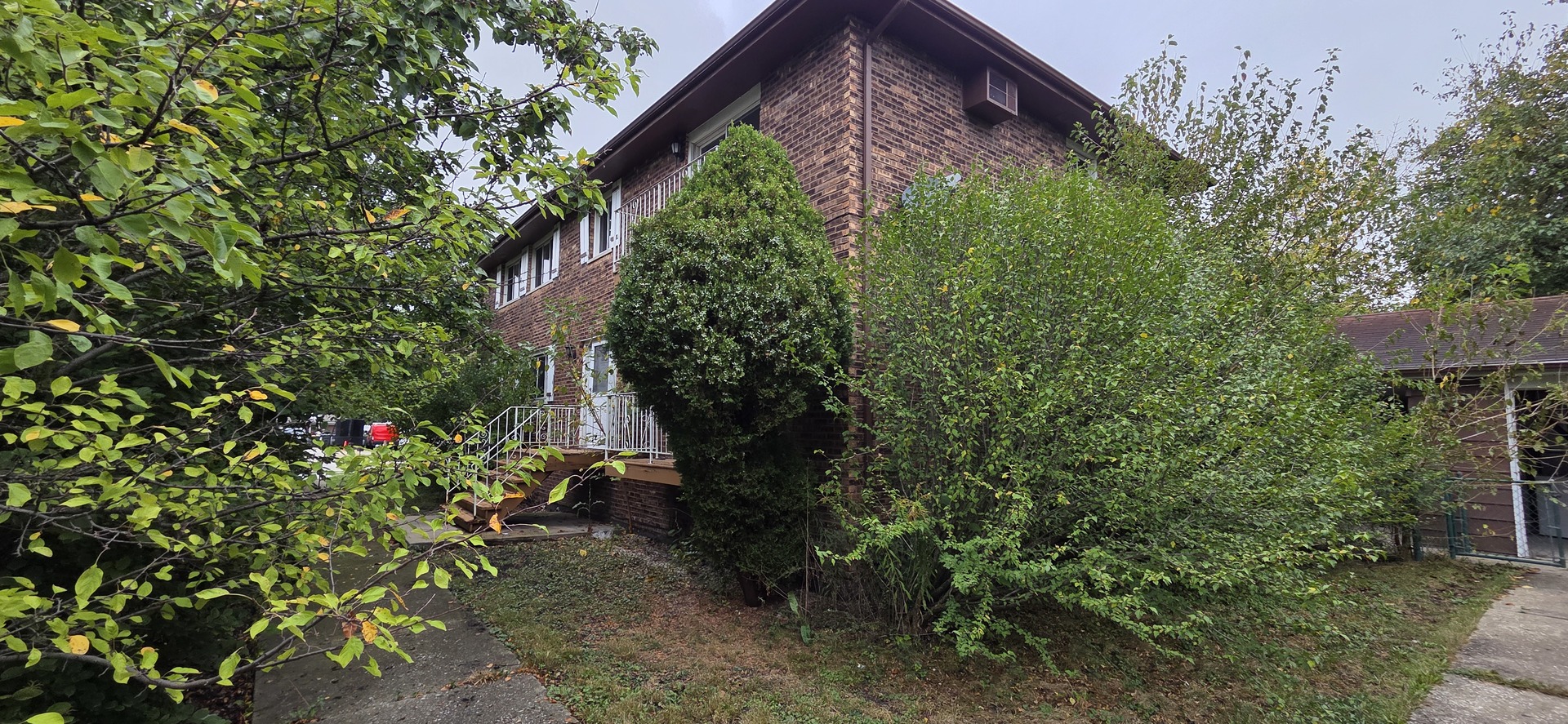 8643 W 73rd Place, Justice, IL 60458