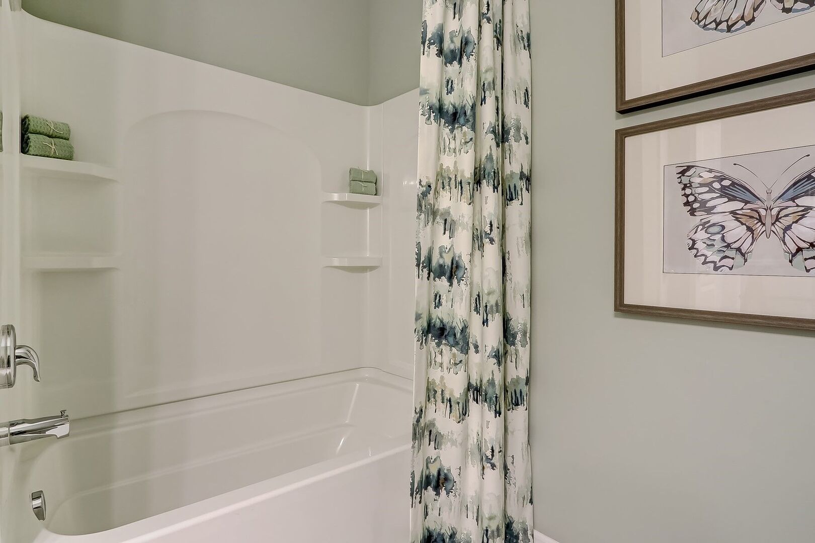 1638 Patterson Avenue, North Aurora, IL 60542