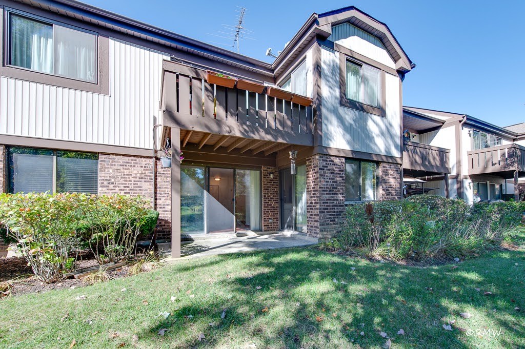 1251 Williamsburg Drive #D-1, Schaumburg, IL 60193