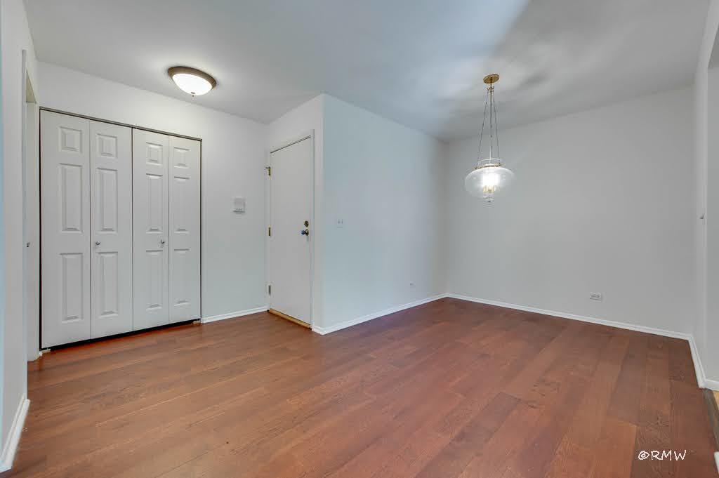 1251 Williamsburg Drive #D-1, Schaumburg, IL 60193