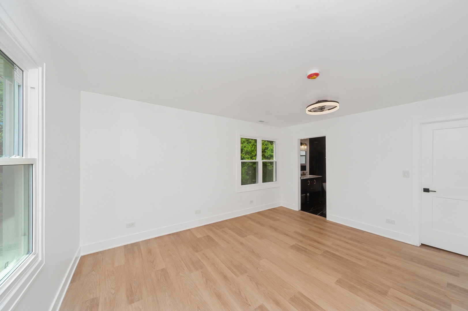 1037 Dodge Avenue, Evanston, IL 60202