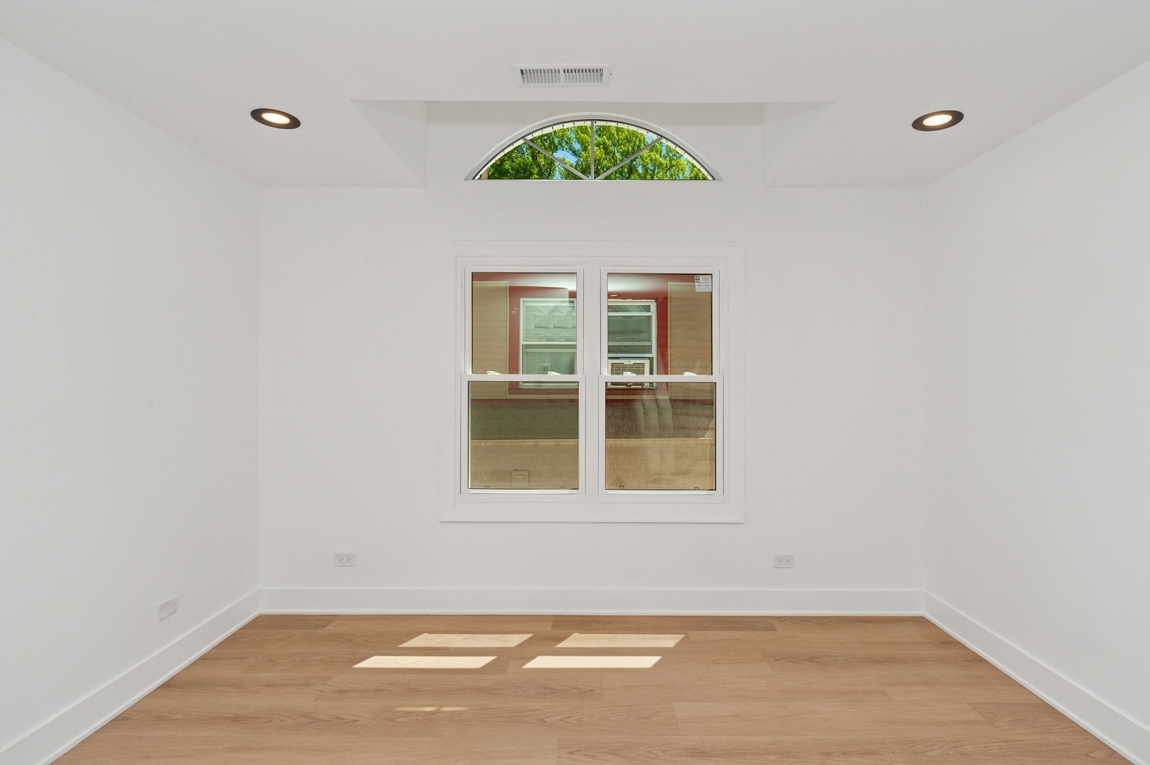 1037 Dodge Avenue, Evanston, IL 60202