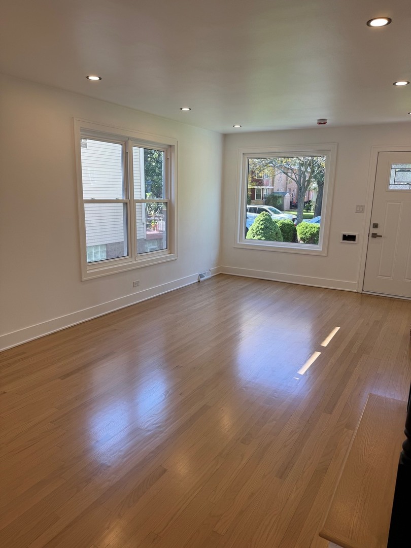 1037 Dodge Avenue, Evanston, IL 60202