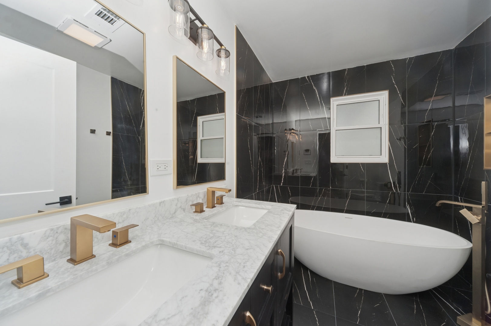 1037 Dodge Avenue, Evanston, IL 60202