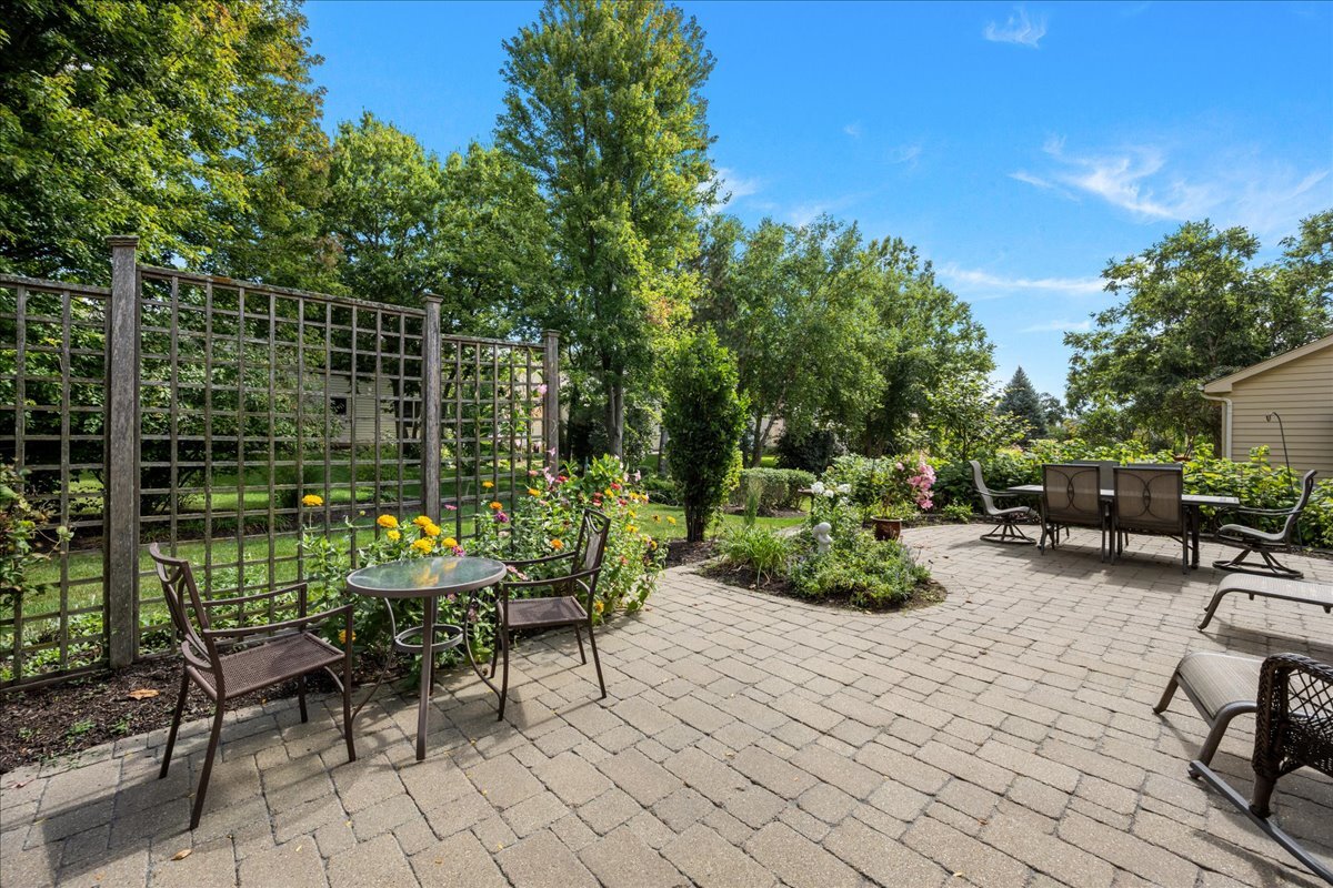 1404 Chelsea Lane, Naperville, IL 60565