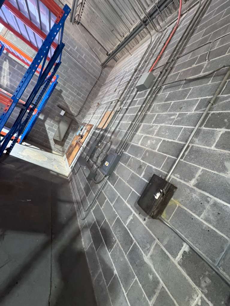 7460 W 100th Place, Bridgeview, IL 60455