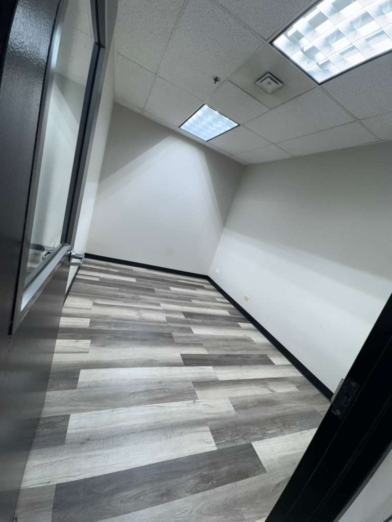 7460 W 100th Place, Bridgeview, IL 60455