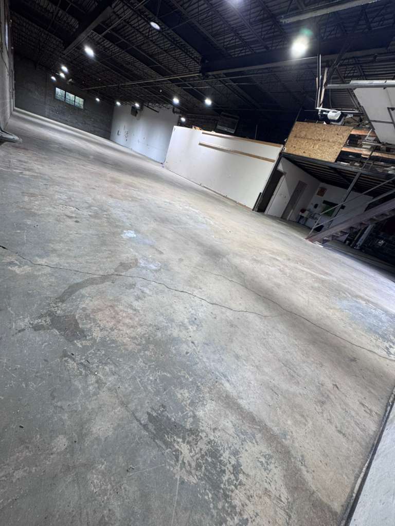 7460 W 100th Place, Bridgeview, IL 60455