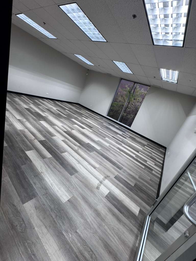 7460 W 100th Place, Bridgeview, IL 60455