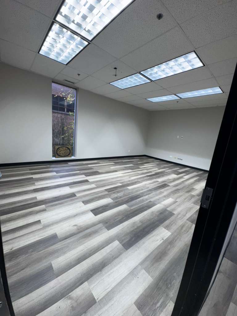 7460 W 100th Place, Bridgeview, IL 60455