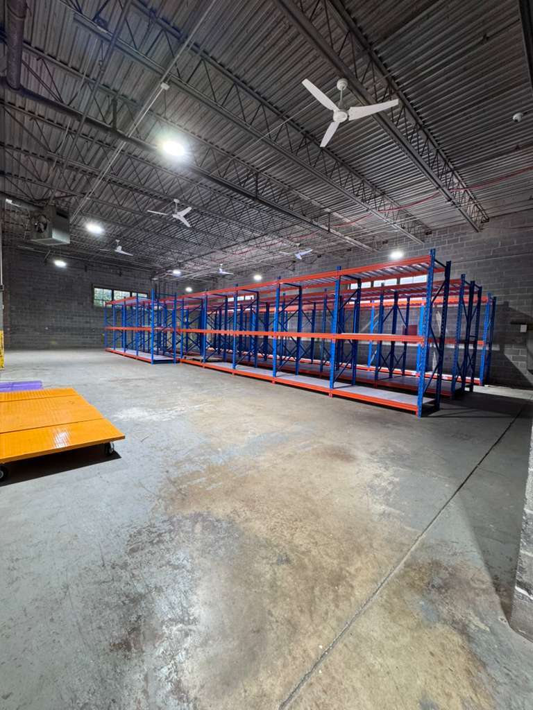 7460 W 100th Place, Bridgeview, IL 60455