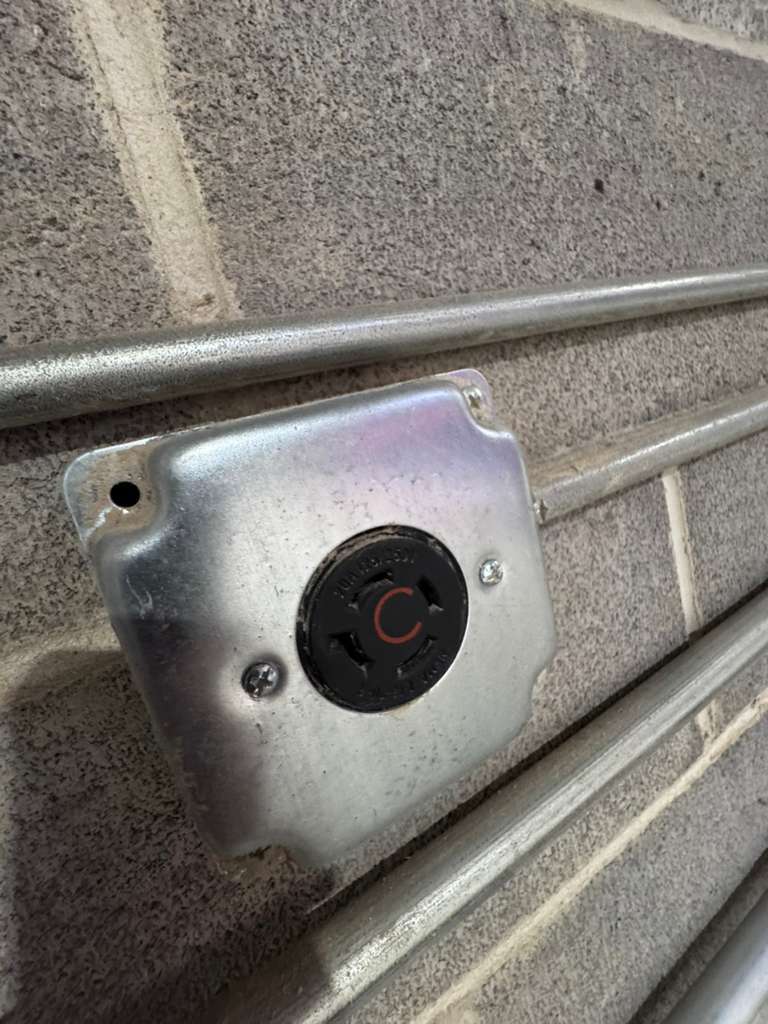 7460 W 100th Place, Bridgeview, IL 60455