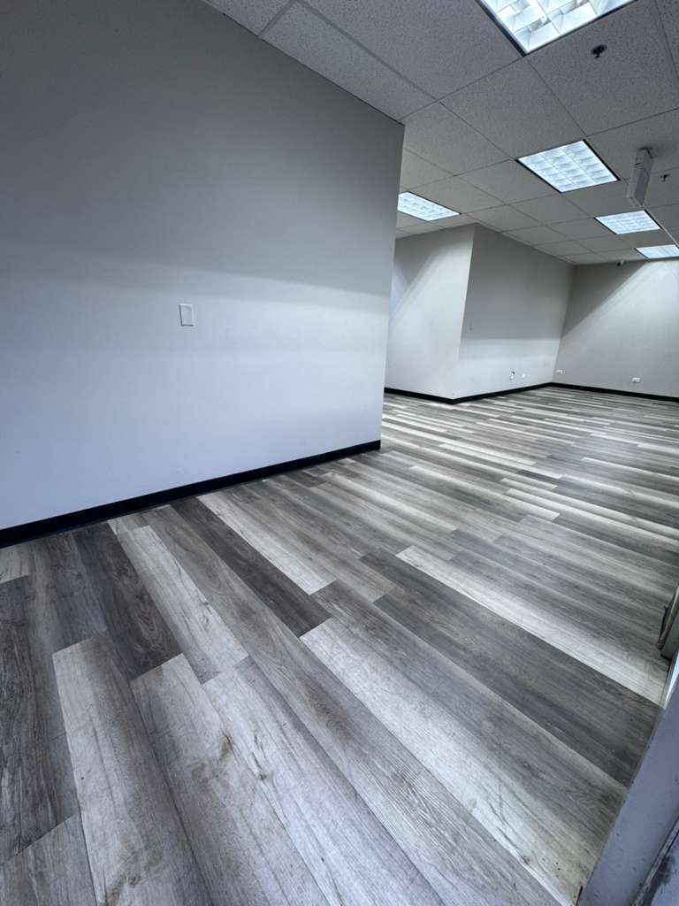 7460 W 100th Place, Bridgeview, IL 60455