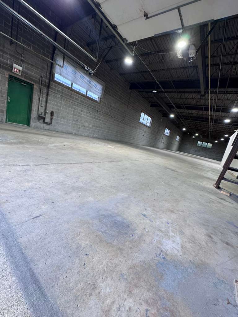 7460 W 100th Place, Bridgeview, IL 60455