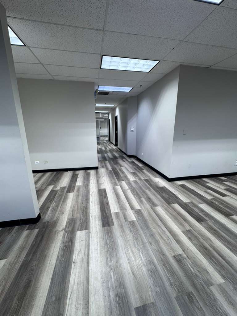 7460 W 100th Place, Bridgeview, IL 60455