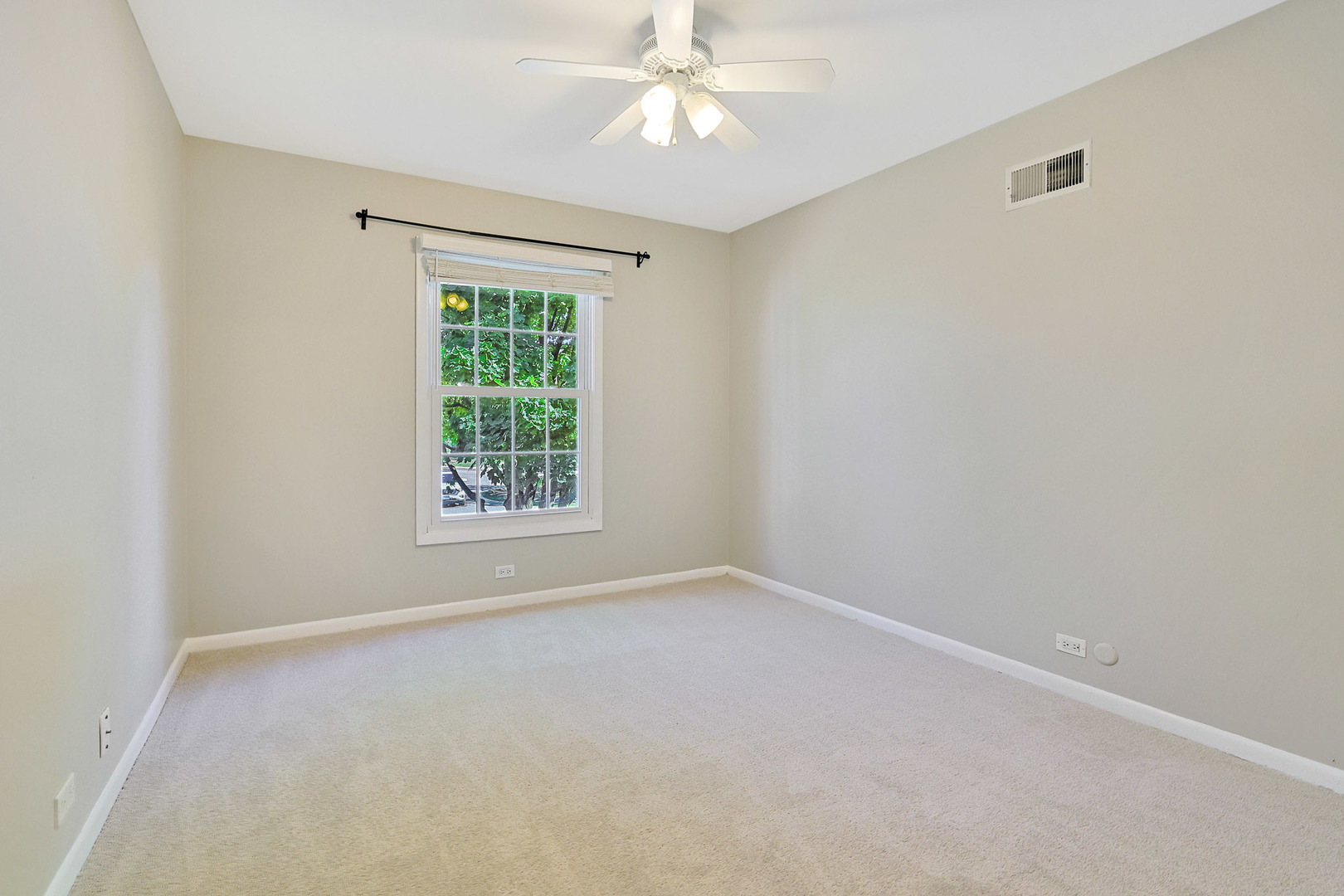 520 Shorely Drive #203, Barrington, IL 60010