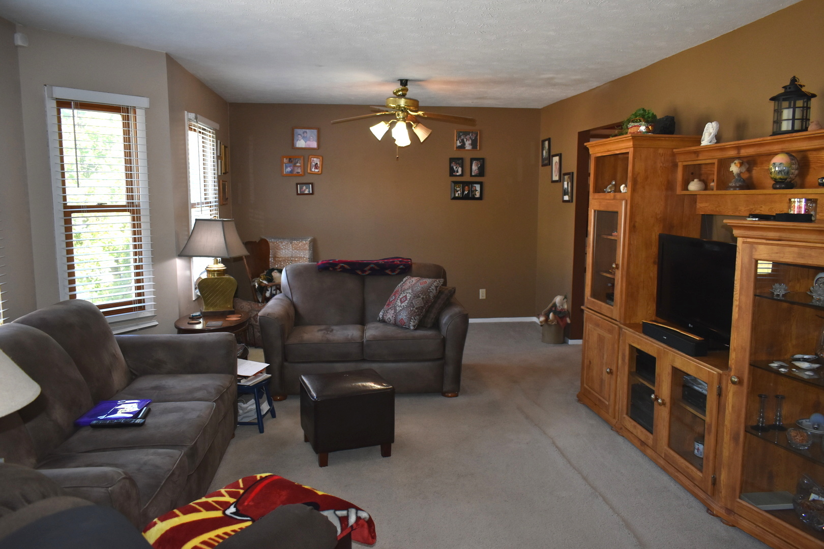 1316 S Hinshaw Avenue, Bloomington, IL 61701