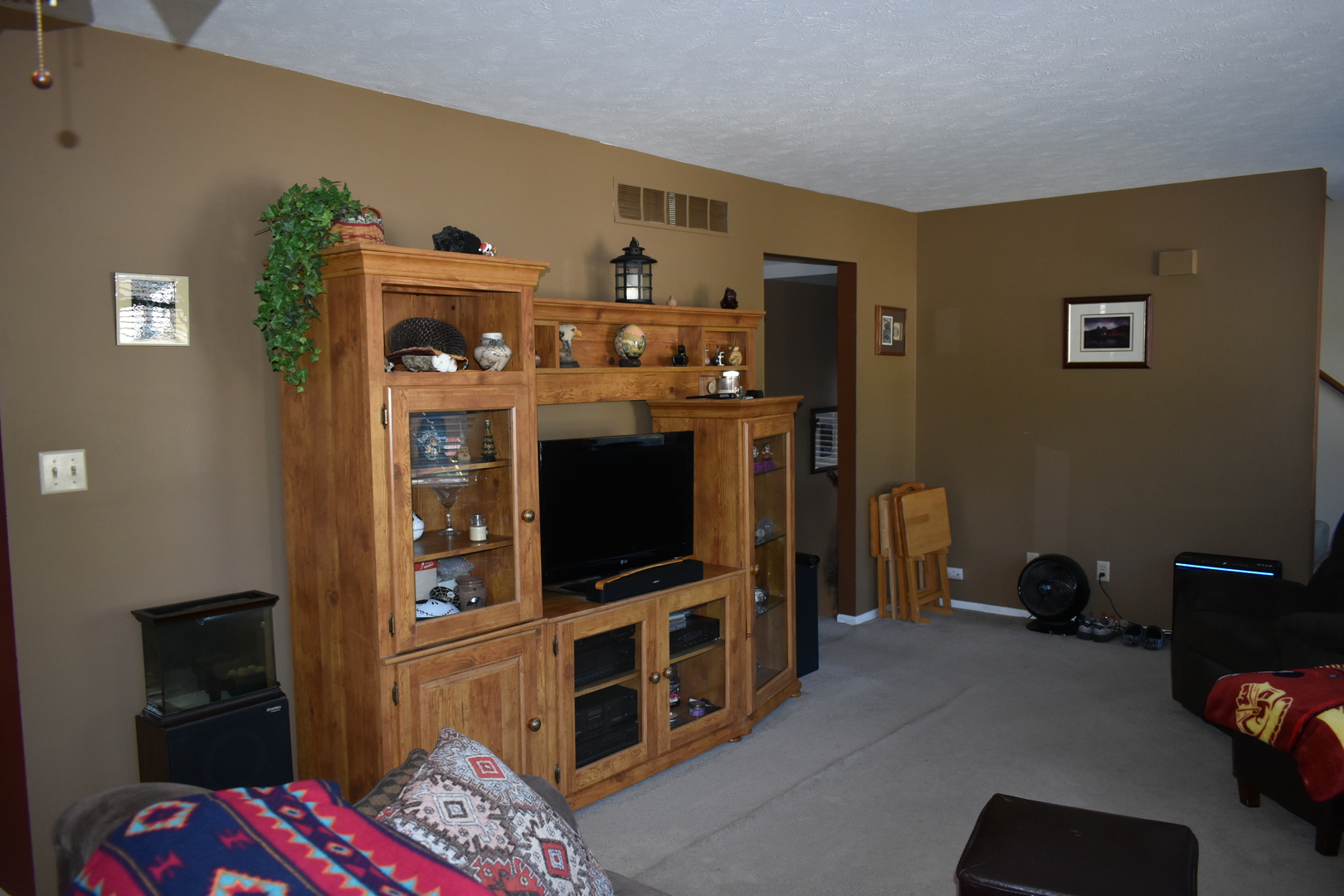 1316 S Hinshaw Avenue, Bloomington, IL 61701