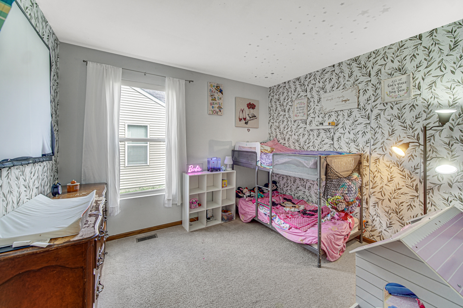 1819 Woodside Drive, Woodstock, IL 60098