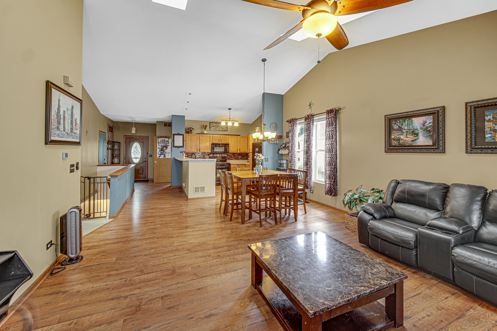 1819 Woodside Drive, Woodstock, IL 60098