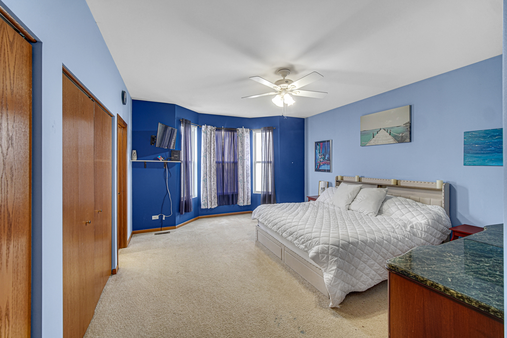 1819 Woodside Drive, Woodstock, IL 60098