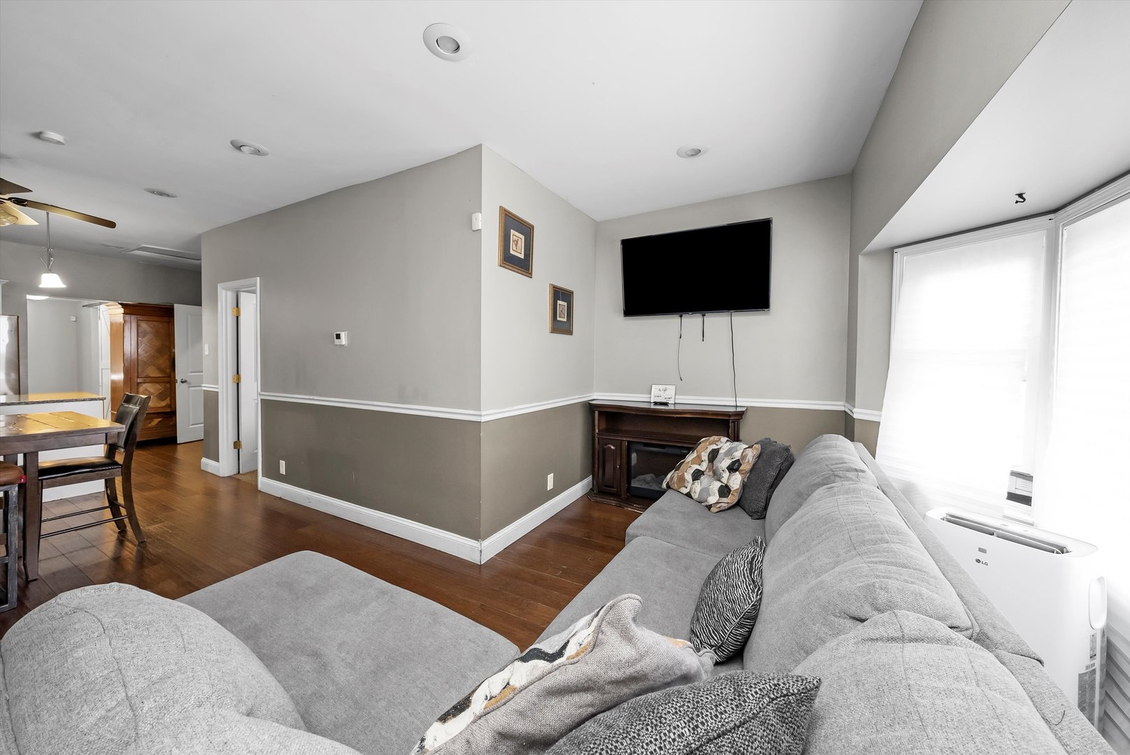 8808 S Loomis Street, Chicago, IL 60620