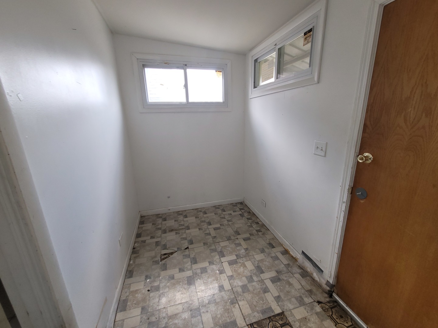 303 W 153rd Place, Calumet City, IL 60409