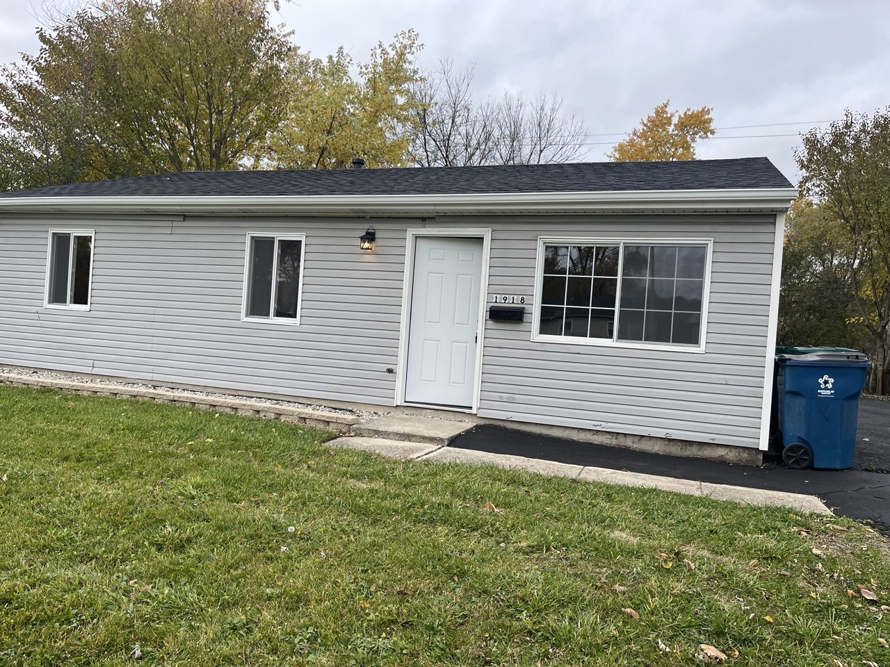 1918 Ashland Avenue, Chicago Heights, IL 60411