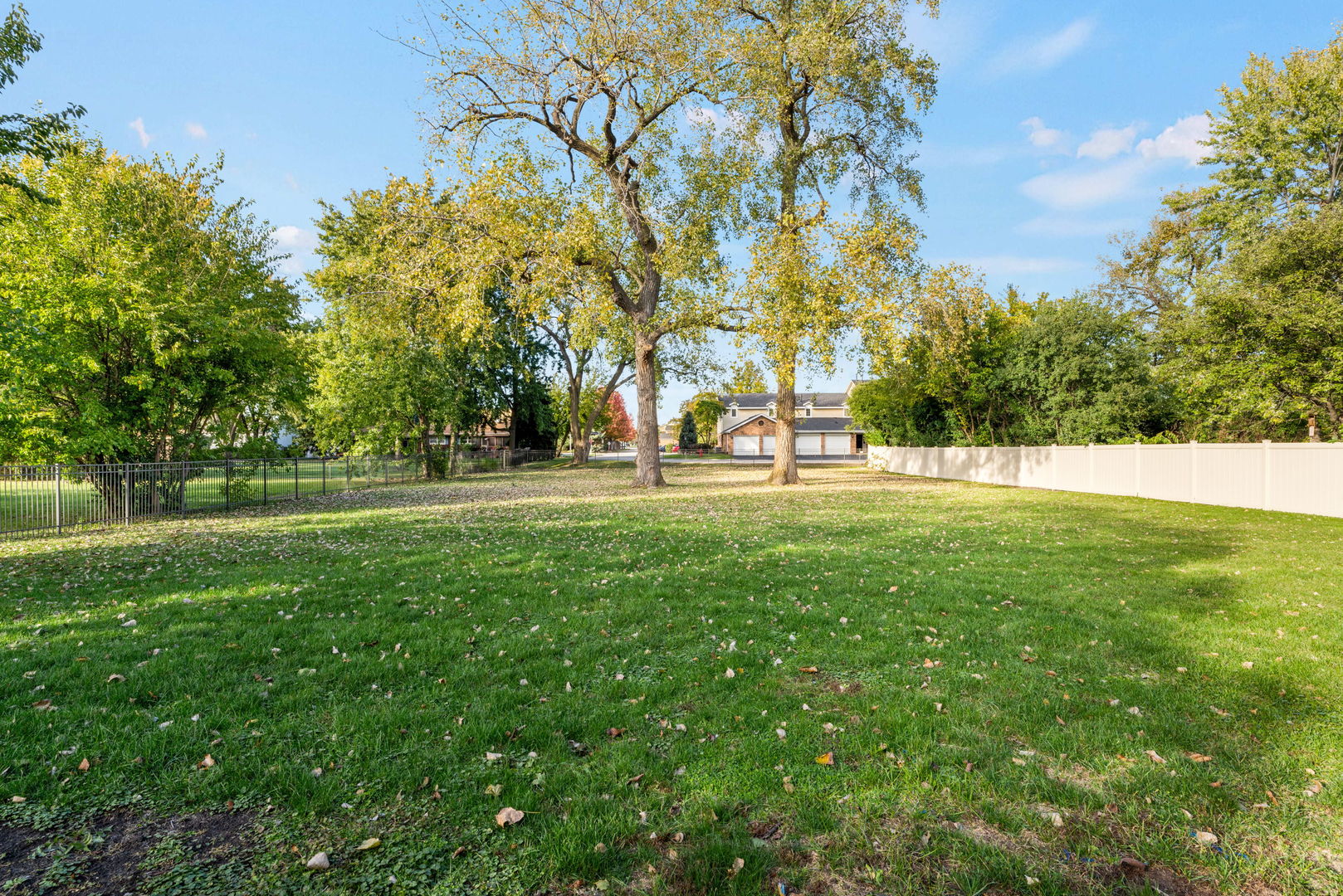 742 73rd Court, Willowbrook, IL 60527